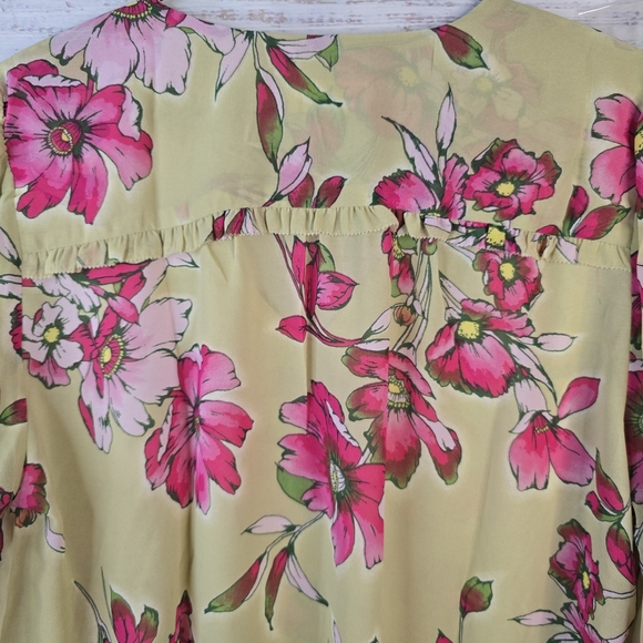 NWOT Belle by Kim Gravel Floral Blouse in Pink and Tan Women Size Large Floral - Picture 2 of 6